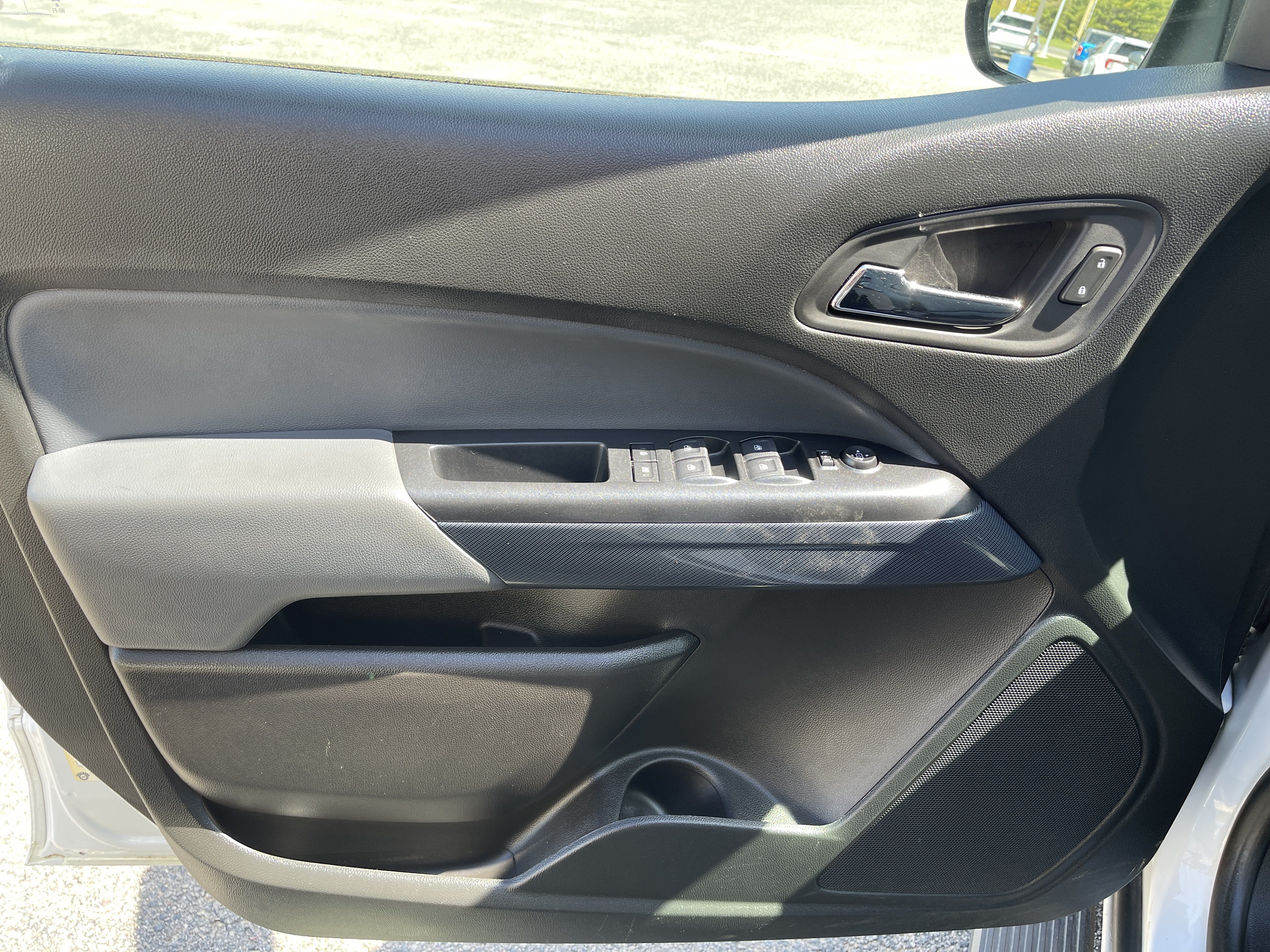 Used 2020 Chevrolet Colorado Z71 AWD/4WD image 11