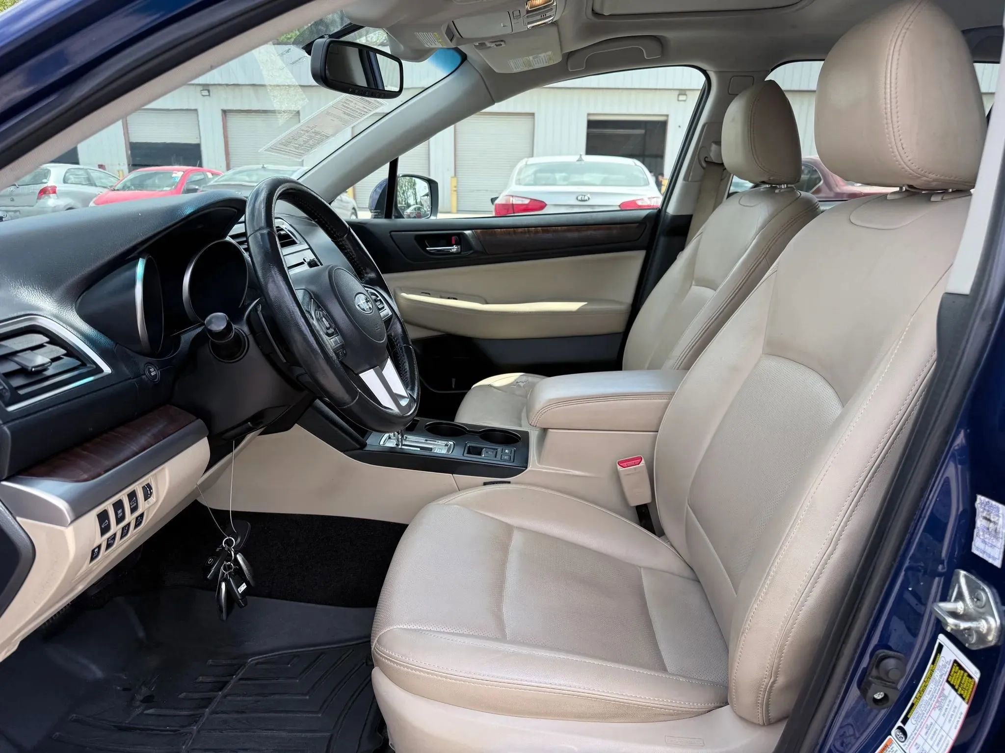 Used 2015 Subaru Outback 3.6R Limited AWD/4WD image 2