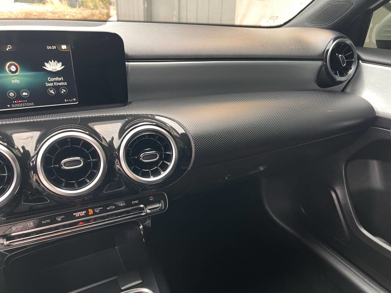 Used 2019 Mercedes-Benz A 220 image 23