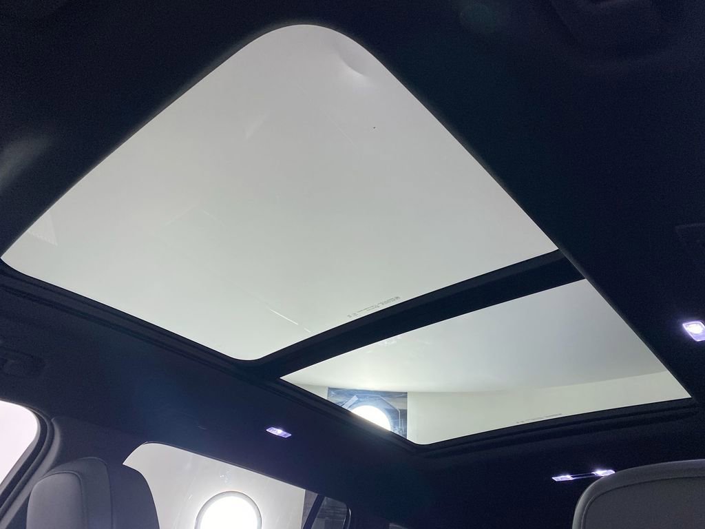 New 2025 GMC Acadia AT4 w/ LPO, Floor Liner Package image 21