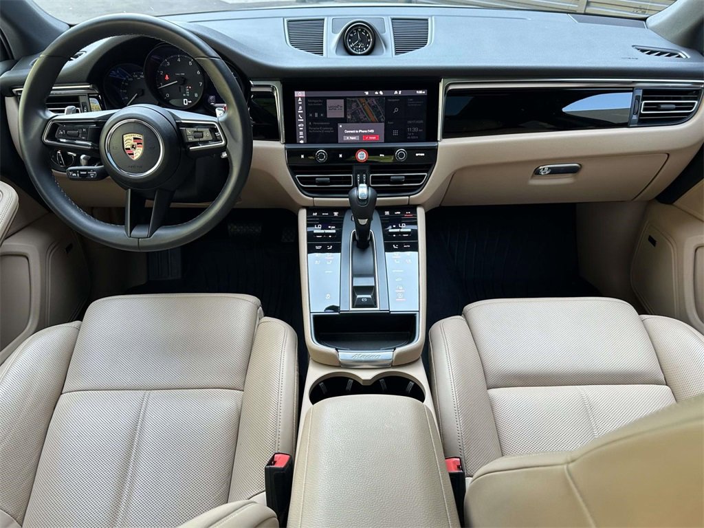 Certified 2025 Porsche Macan Turbo image 14