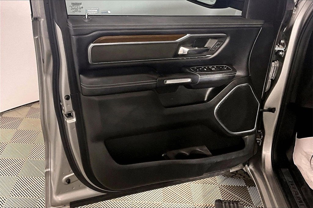 Used 2022 RAM 1500 Laramie w/ Laramie Southwest Edition image 19