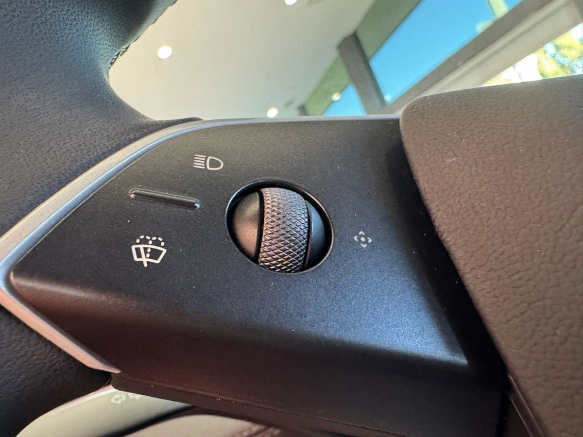 Used 2026 Tesla Model Y AWD image 16