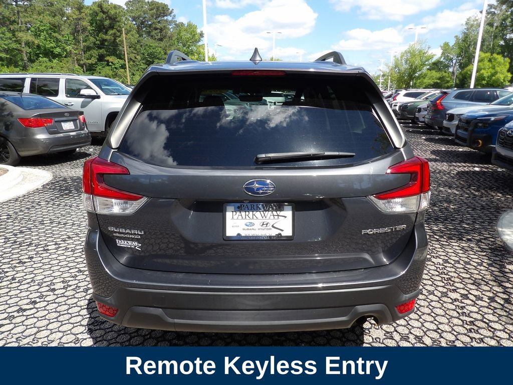 Used 2020 Subaru Forester Premium AWD/4WD image 7