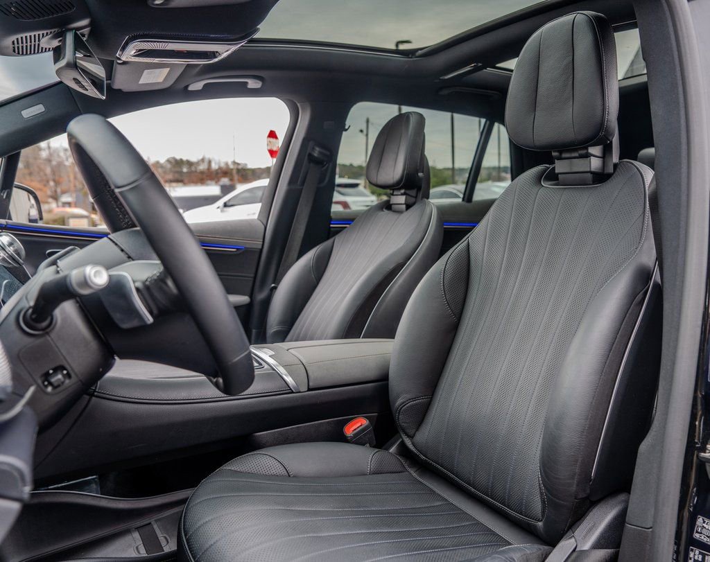 Used 2023 Mercedes-Benz EQS 580 4MATIC SUV image 19