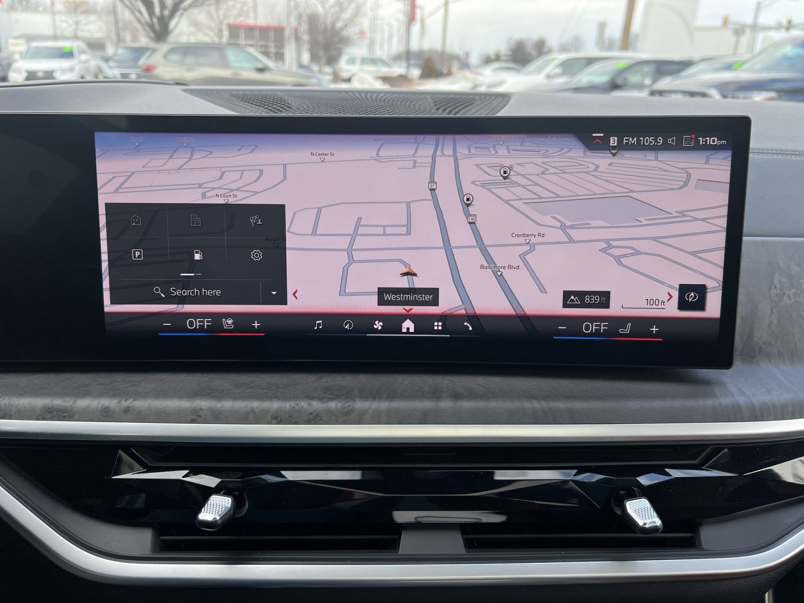 Used 2024 BMW X7 M60i w/ Executive Package image 20