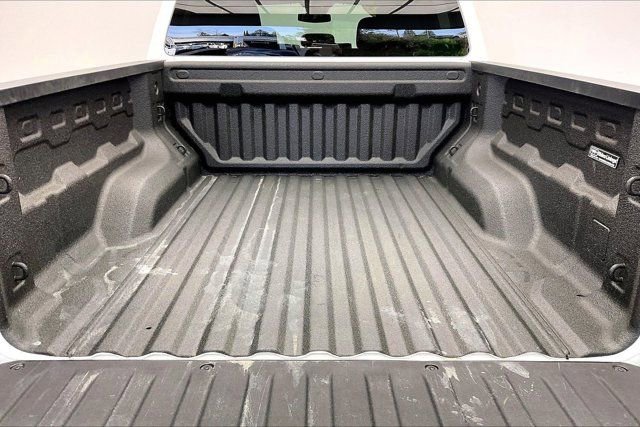 Used 2024 GMC Canyon Elevation image 27