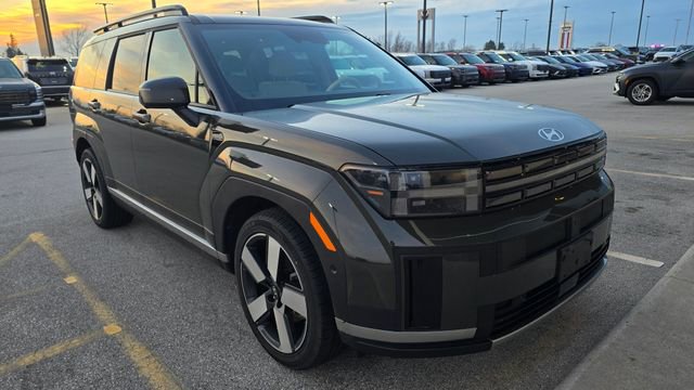 Used 2024 Hyundai Santa Fe Limited image 3