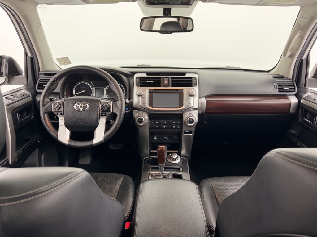 Used 2018 Toyota 4Runner Limited AWD/4WD image 17