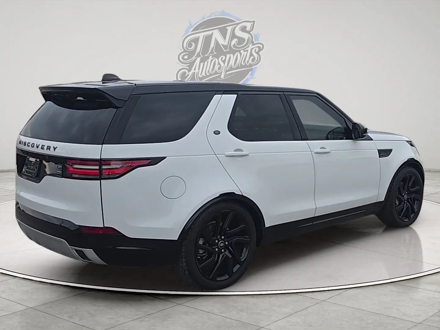 Used 2018 Land Rover Discovery HSE Luxury AWD/4WD image 5