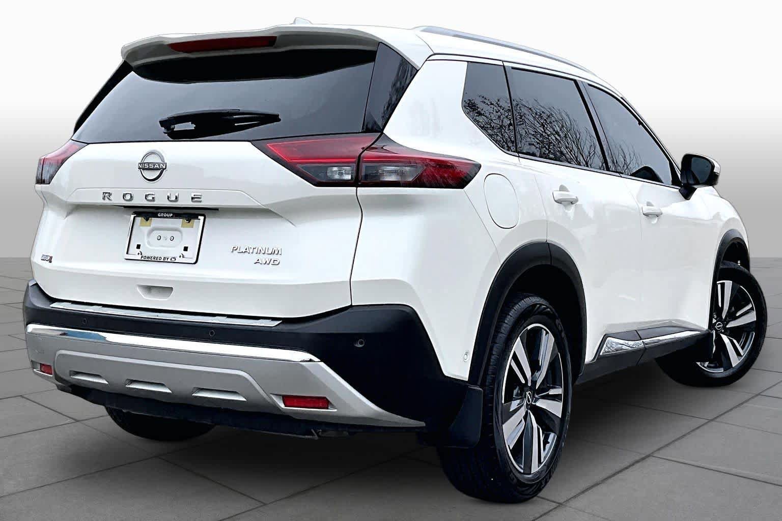 Used 2023 Nissan Rogue Platinum AWD/4WD image 13
