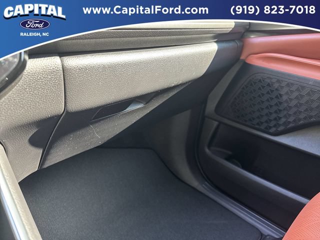 Used 2025 Kia Carnival SX FWD image 28