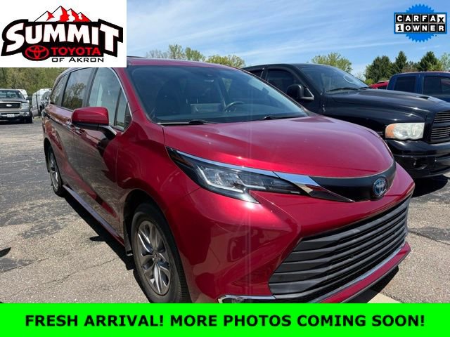 Used 2022 Toyota Sienna XLE