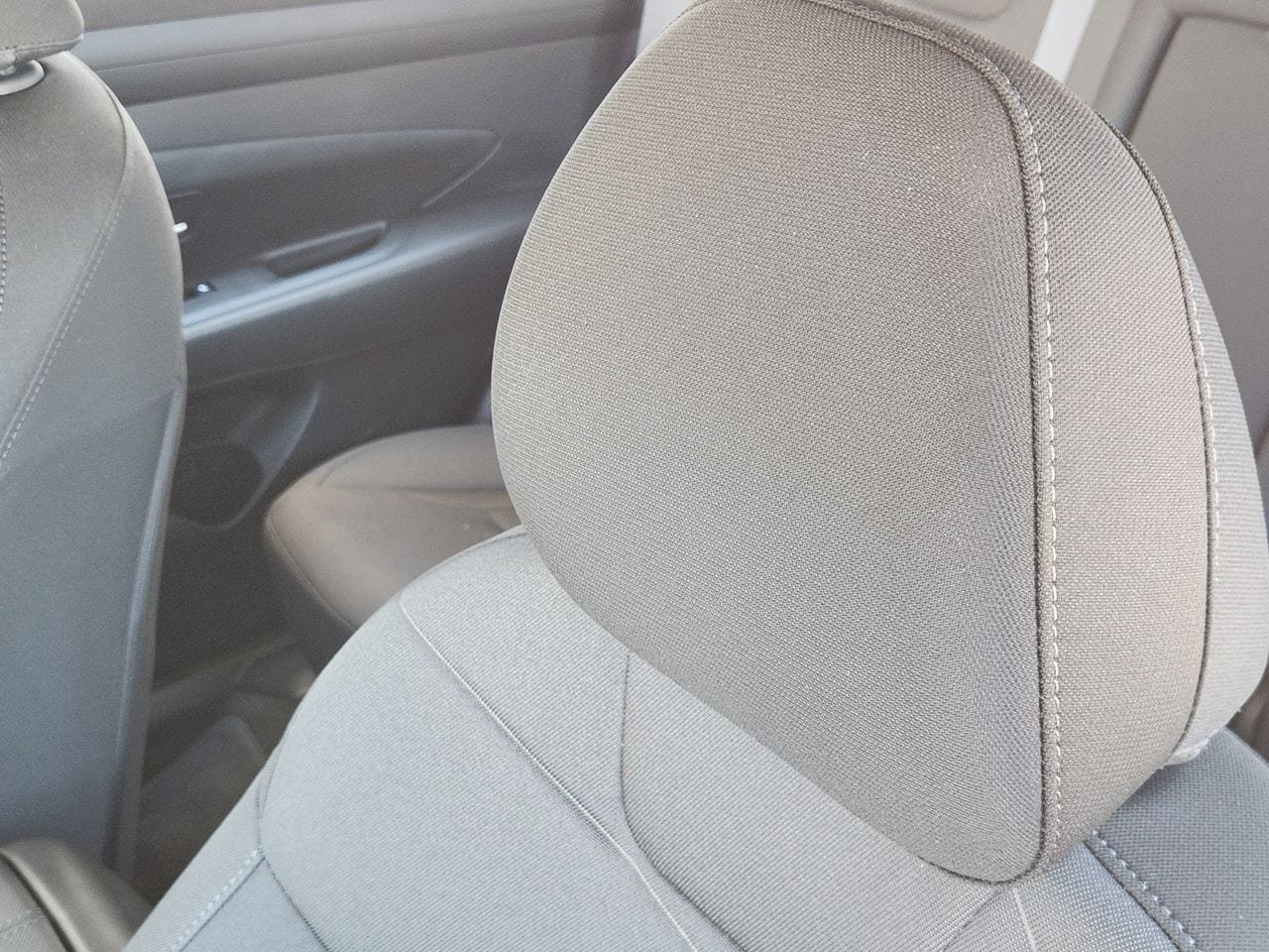 Certified 2025 Hyundai Tucson SE FWD image 12