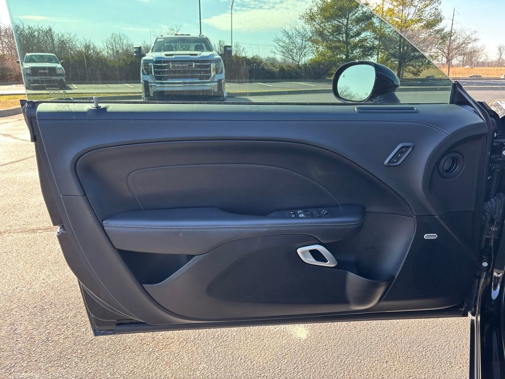 Used 2022 Dodge Challenger R/T w/ Plus Package image 12