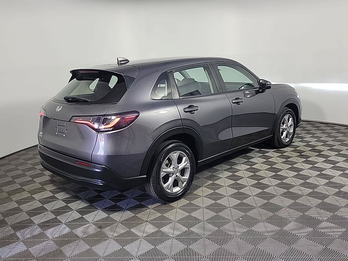 Certified 2024 Honda HR-V LX image 4