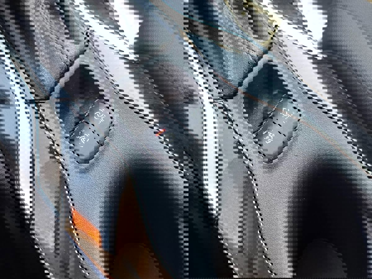 Used 2022 Toyota Corolla LE image 39