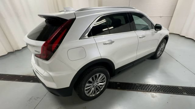 Certified 2024 Cadillac XT4 Premium Luxury w/ Cold Weather Package AWD/4WD image 8