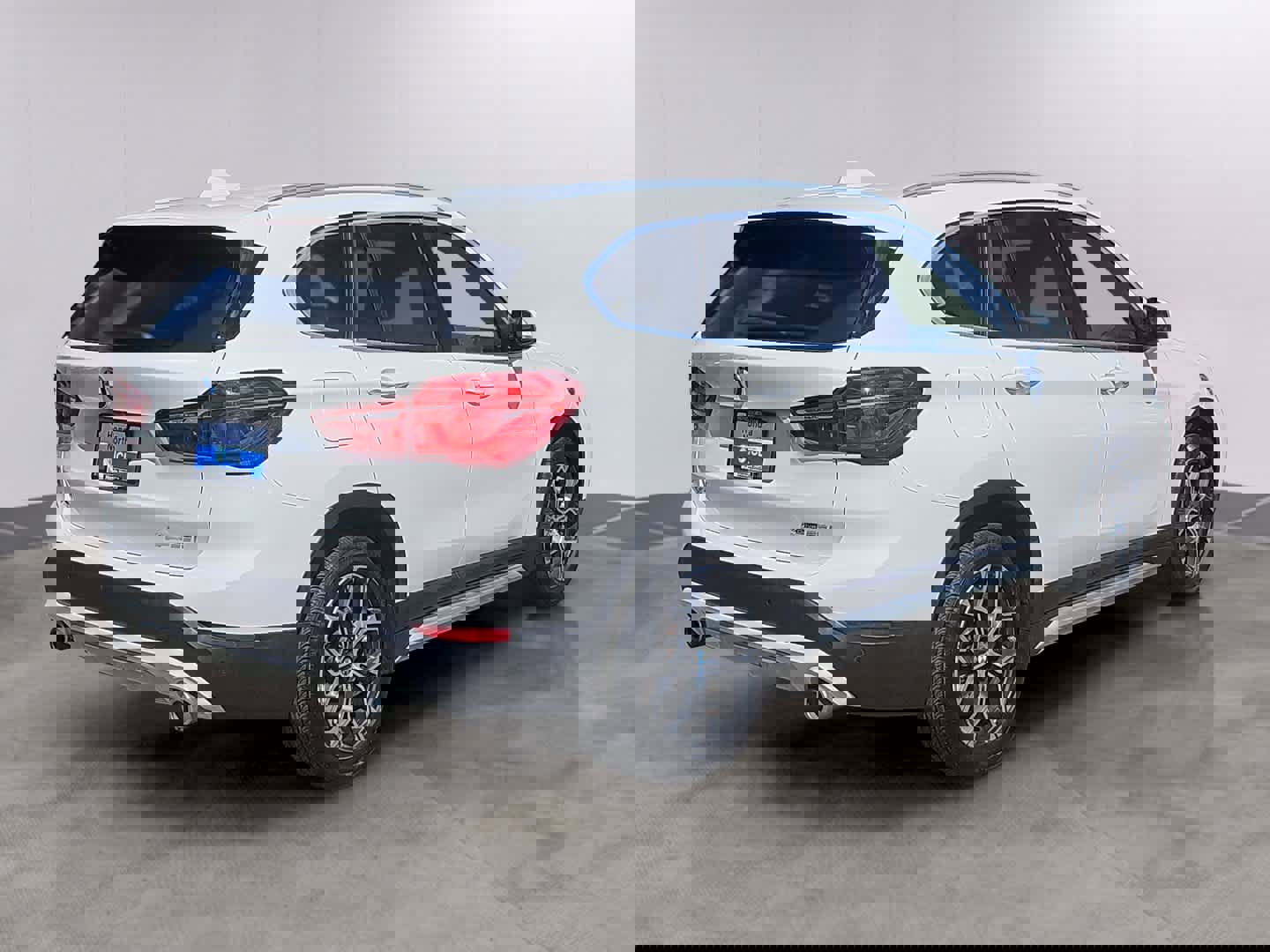 Used 2020 BMW X1 xDrive28i w/ Convenience Package AWD/4WD image 4