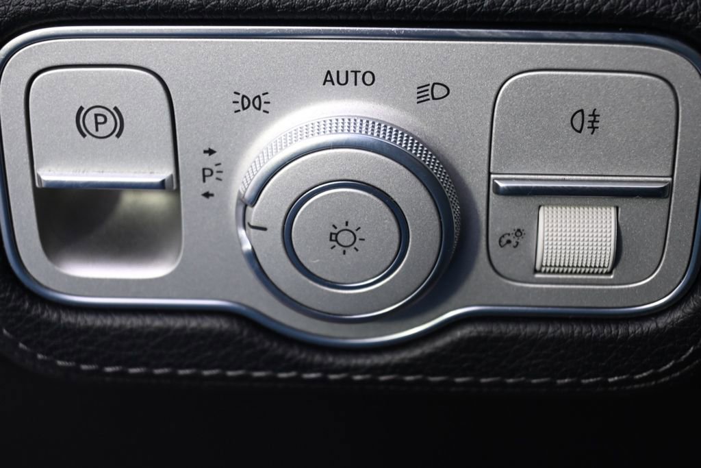 Used 2020 Mercedes-Benz GLS 580 4MATIC image 25