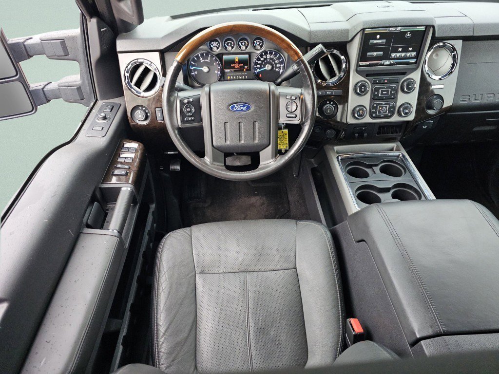 Used 2016 Ford F350 Platinum image 4