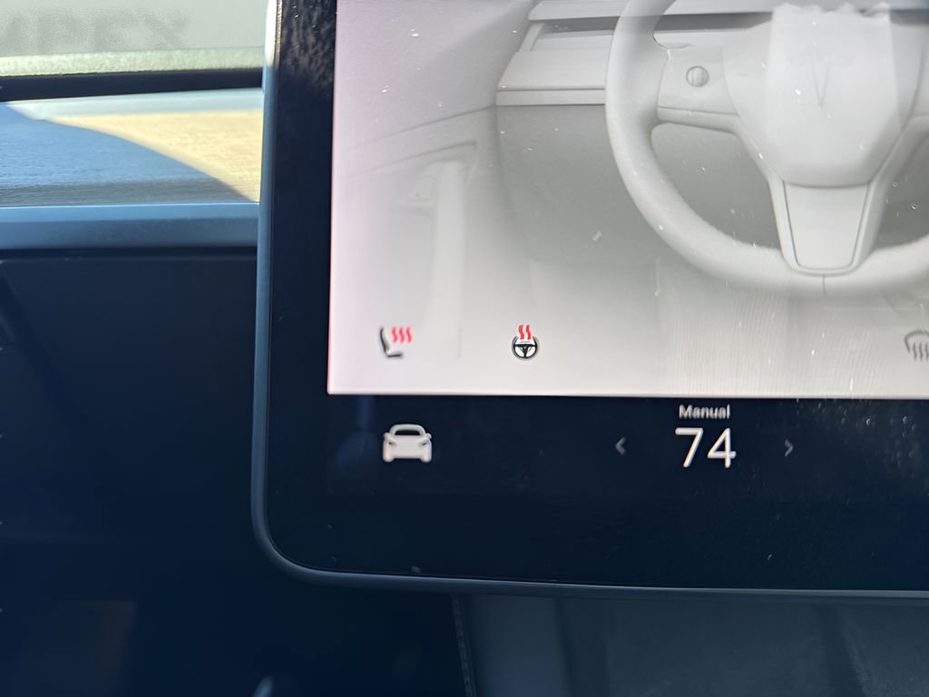 Used 2022 Tesla Model Y Performance image 22