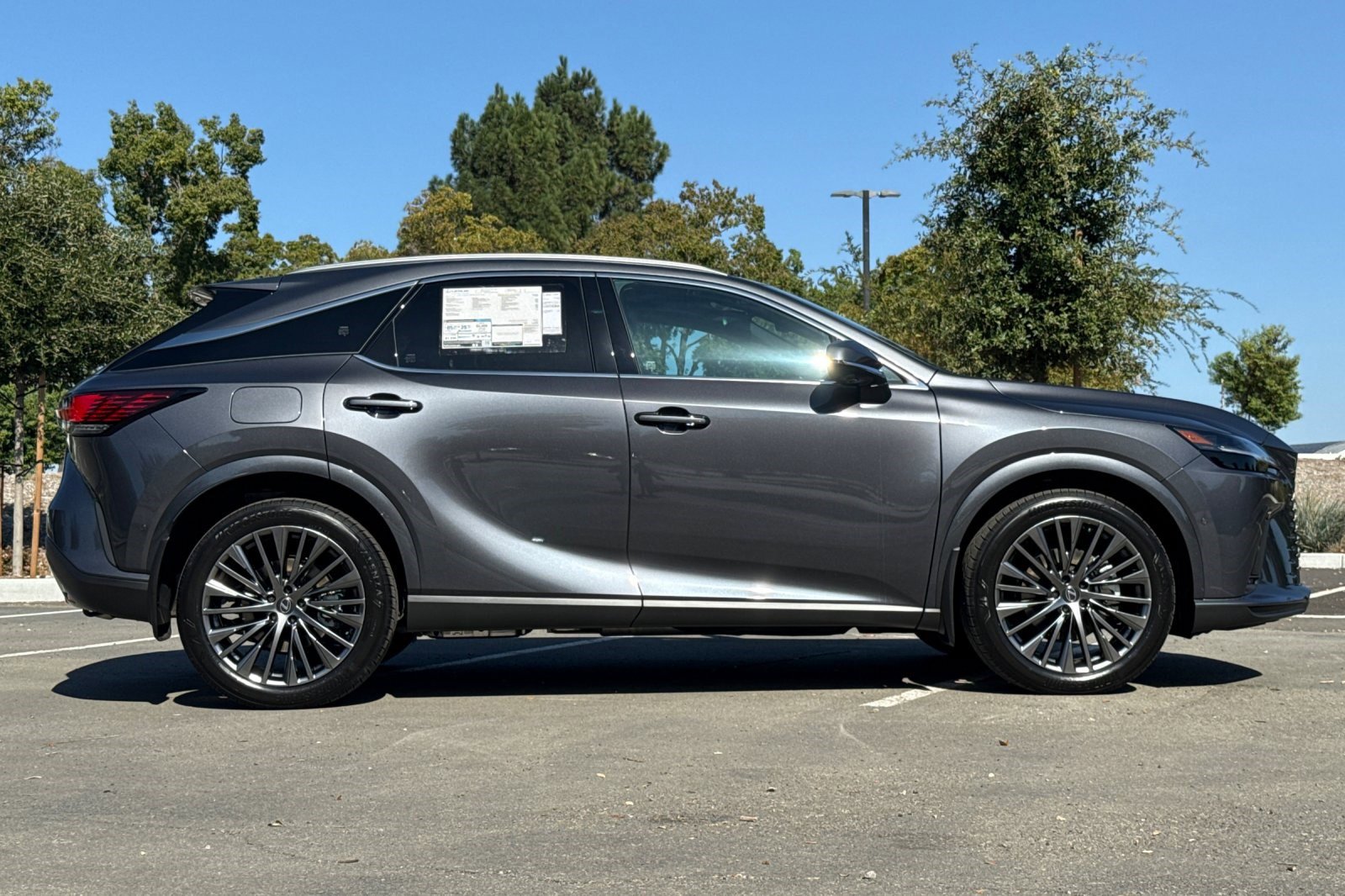 New 2026 Lexus RX 450h AWD image 5