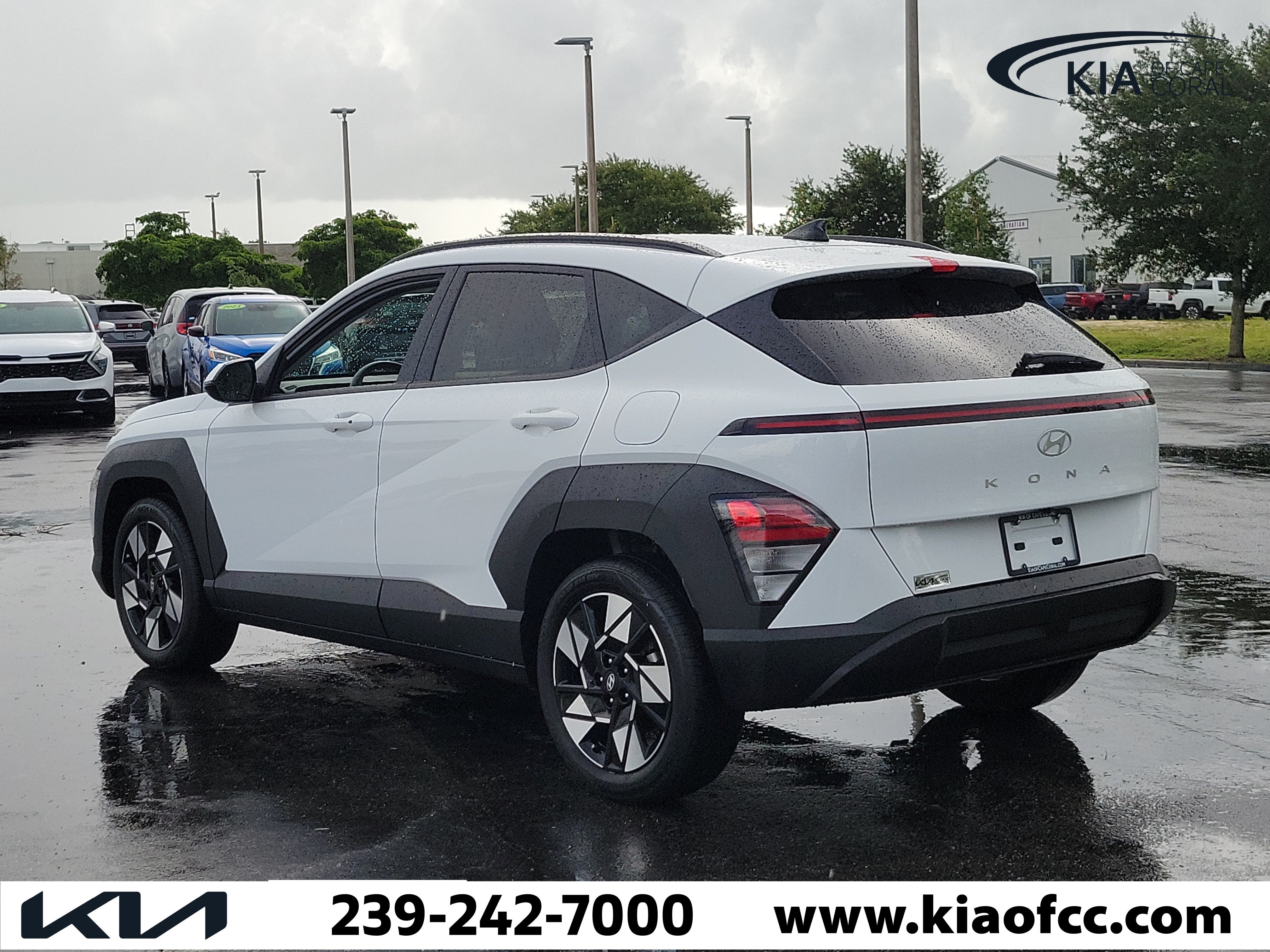 Used 2024 Hyundai Kona SEL FWD image 4