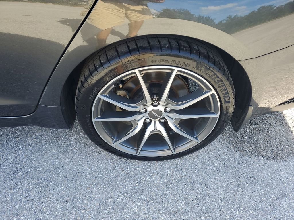 Used 2023 Genesis G70 2.0T image 20