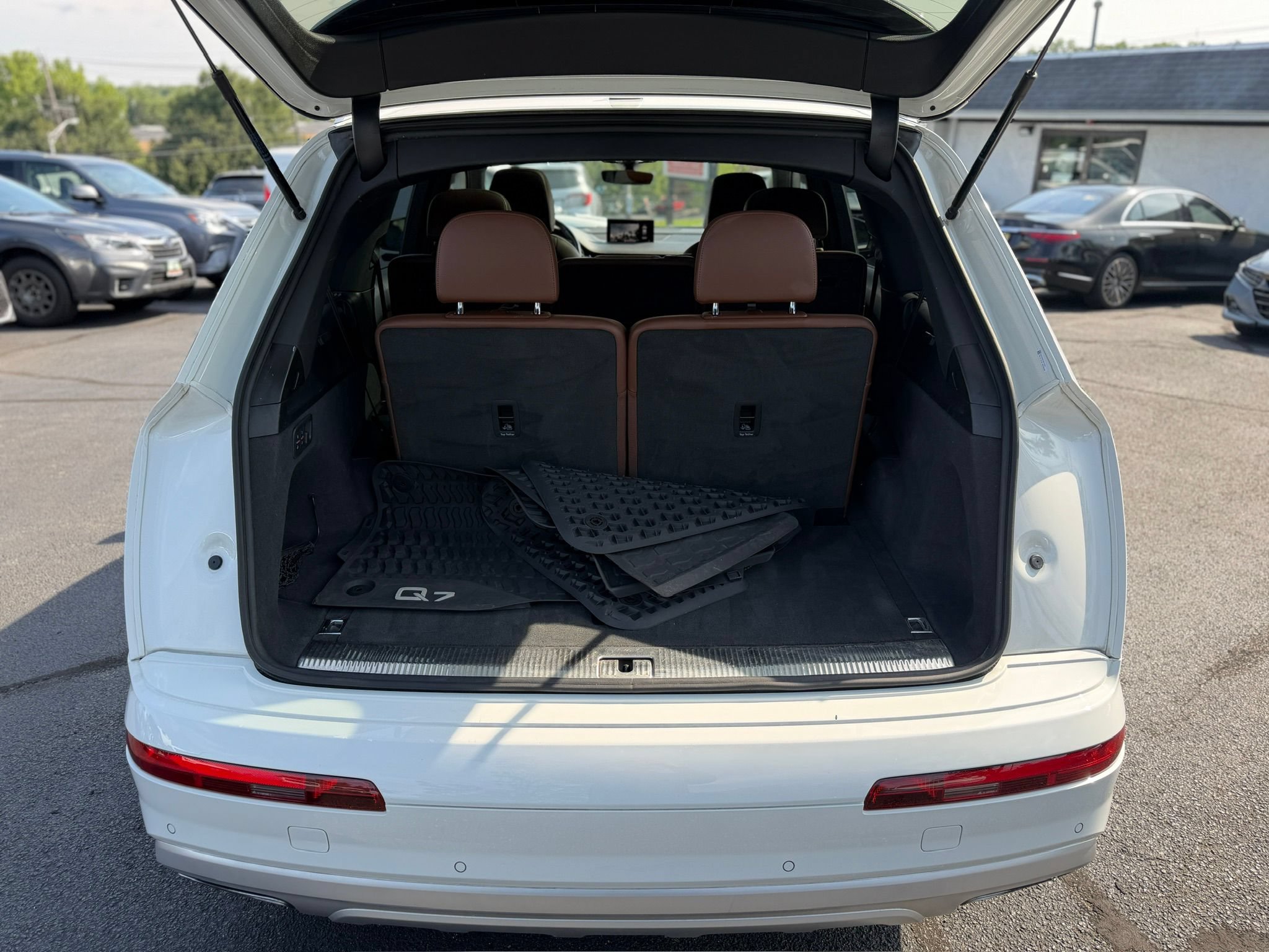 Used 2019 Audi Q7 3.0T Premium w/ Convenience Package AWD/4WD image 14