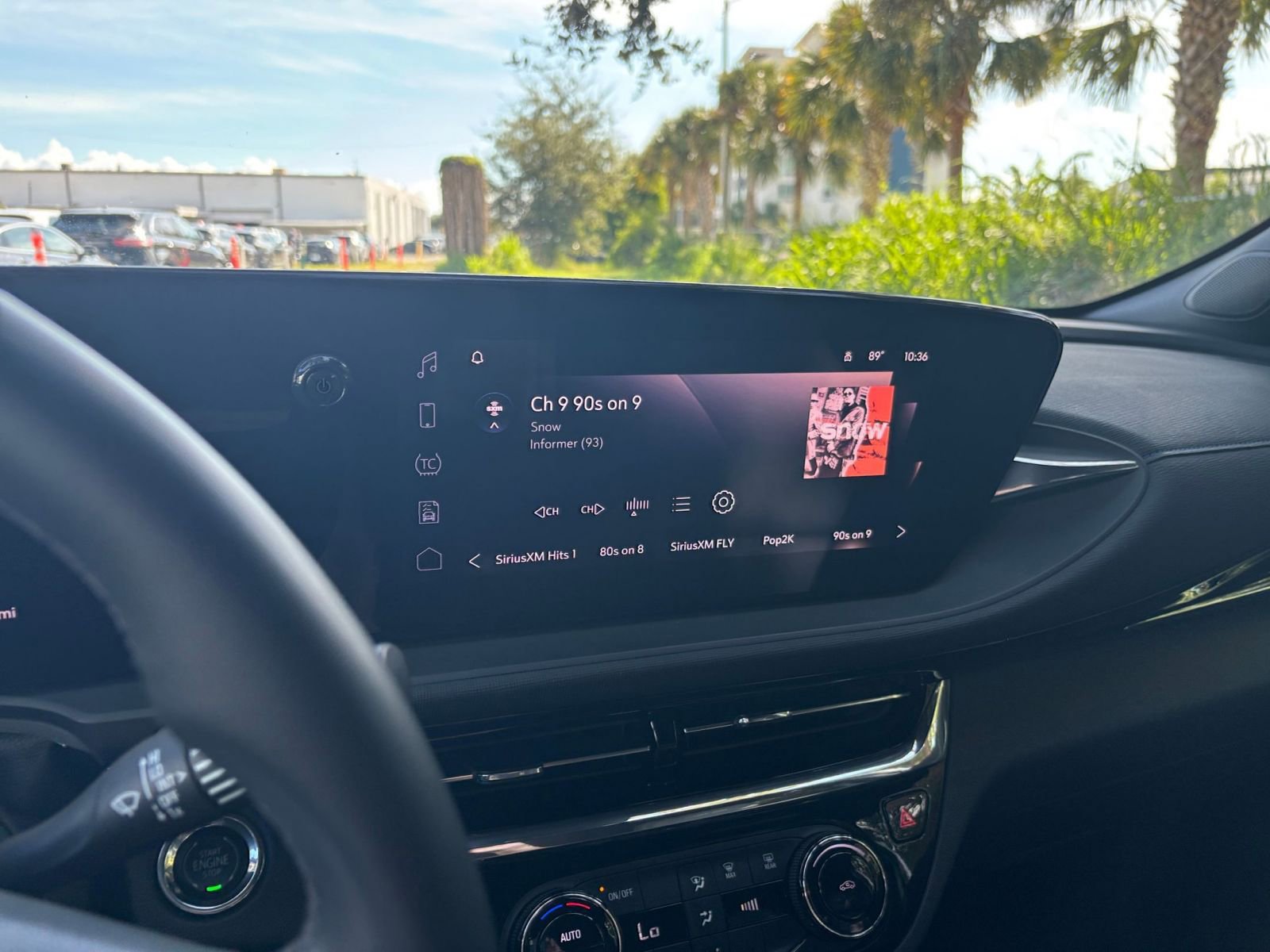 Used 2025 Buick Envista Sport Touring image 21