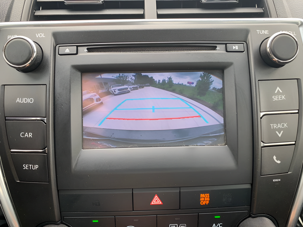 Used 2017 Toyota Camry SE FWD image 22