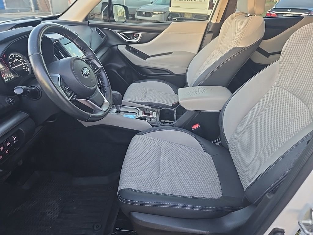 Used 2022 Subaru Forester Premium image 22