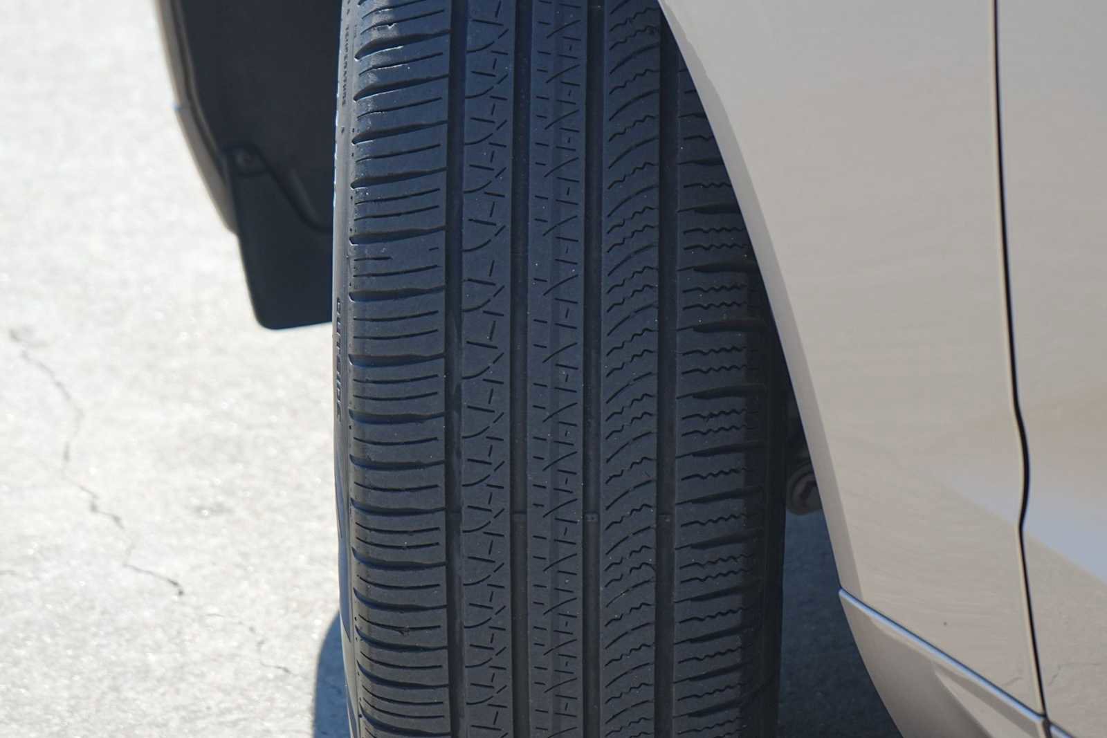 Used 2024 Volvo XC60 B5 Core w/ Protection Package Premier image 29