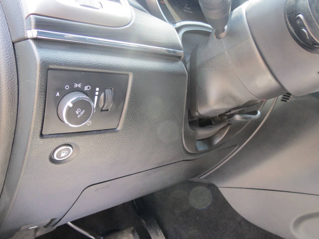 Used 2025 Dodge Durango GT AWD/4WD image 19