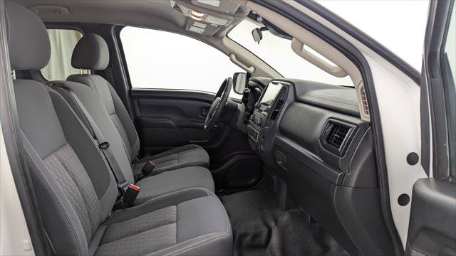 Used 2022 Nissan Titan S RWD image 18
