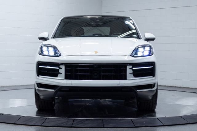 Used 2024 Porsche Cayenne Coupe AWD/4WD image 5