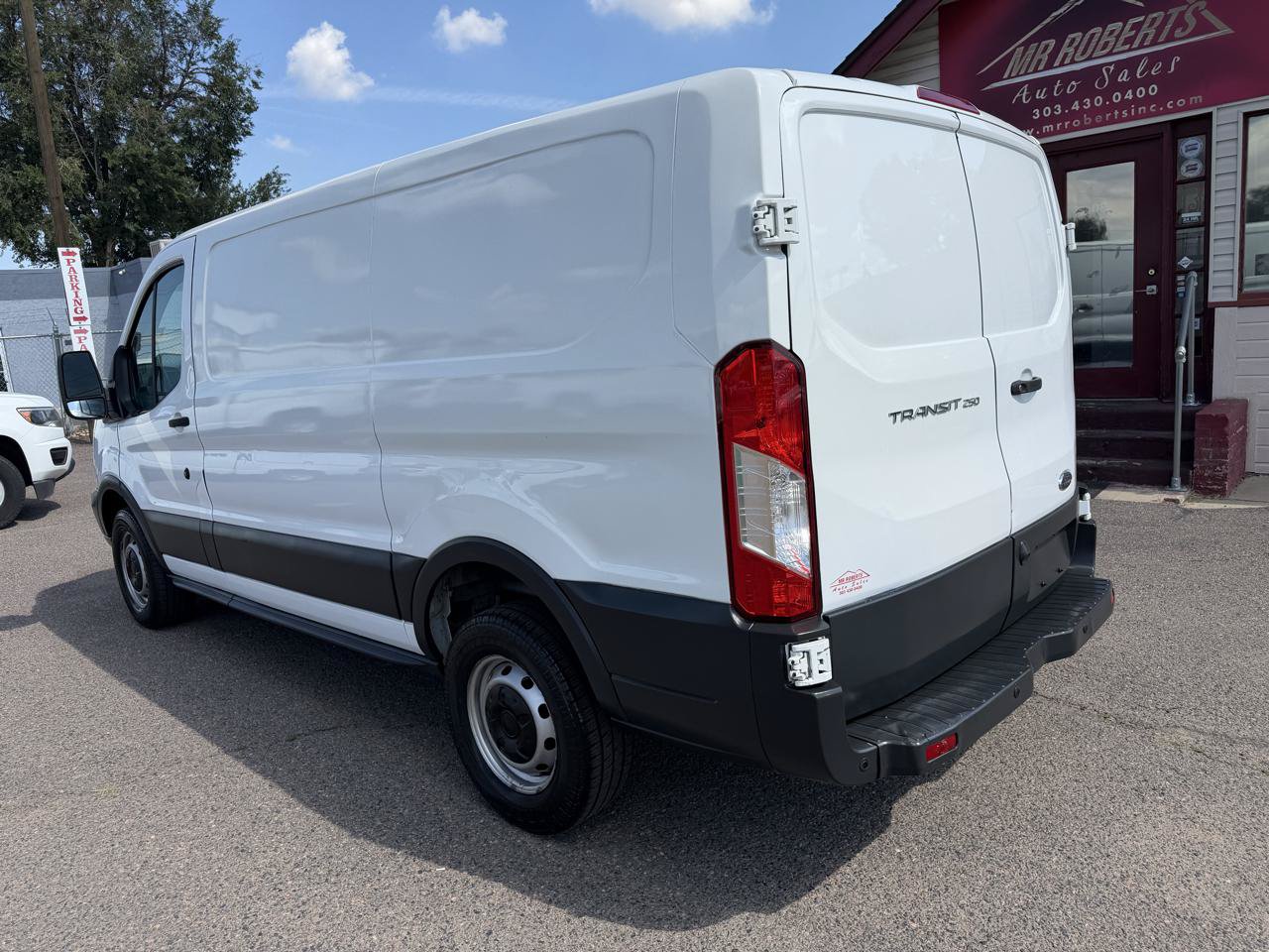 Used 2018 Ford Transit 250 130 Low Roof RWD image 7