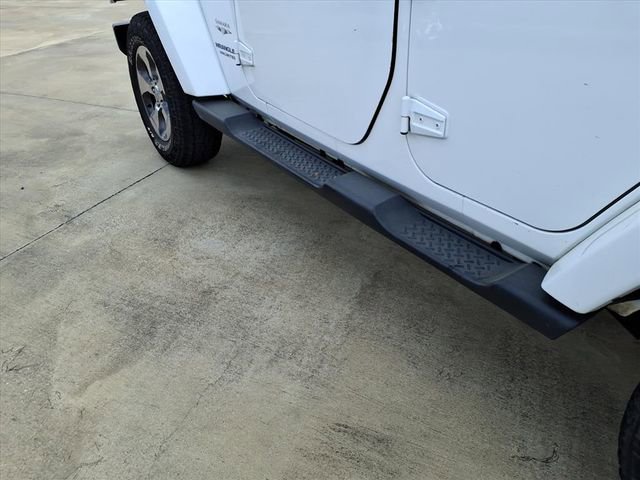 Used 2017 Jeep Wrangler Unlimited Sahara w/ Connectivity Group image 21