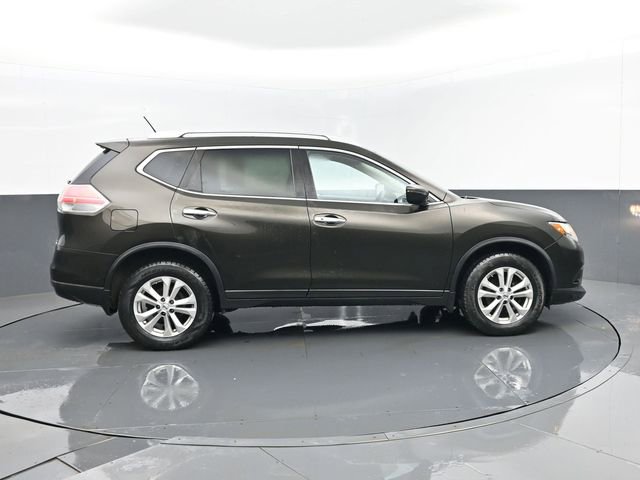 Used 2016 Nissan Rogue SV image 4