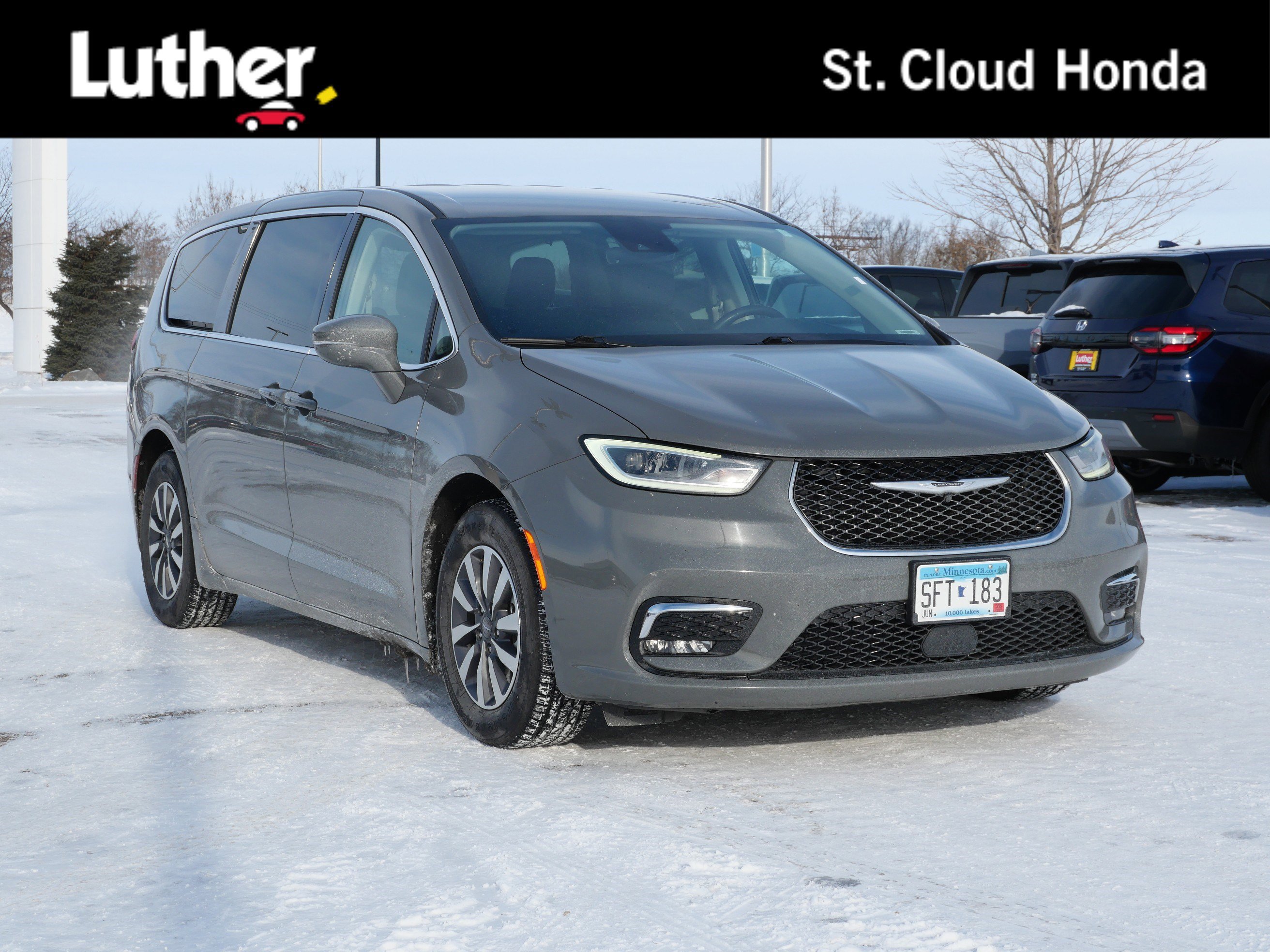 Used 2022 Chrysler Pacifica Touring-L