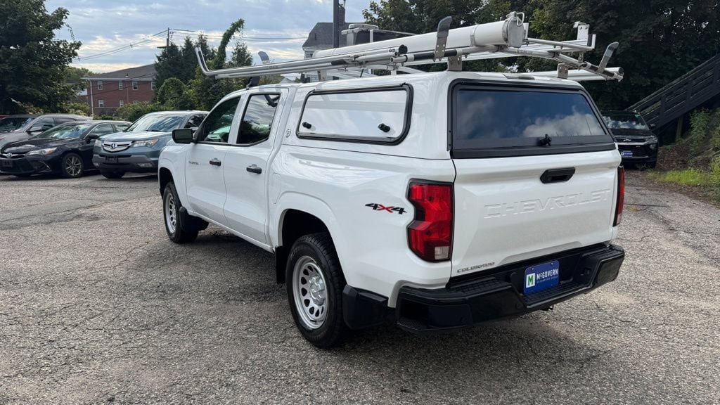 Used 2025 Chevrolet Colorado W/T AWD/4WD image 3