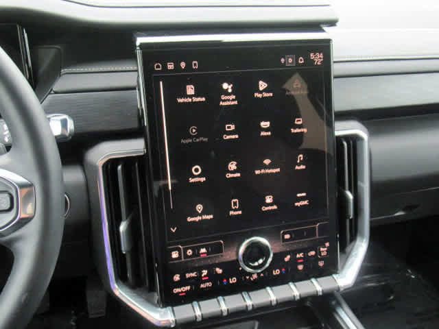 Used 2025 GMC Acadia Elevation image 21