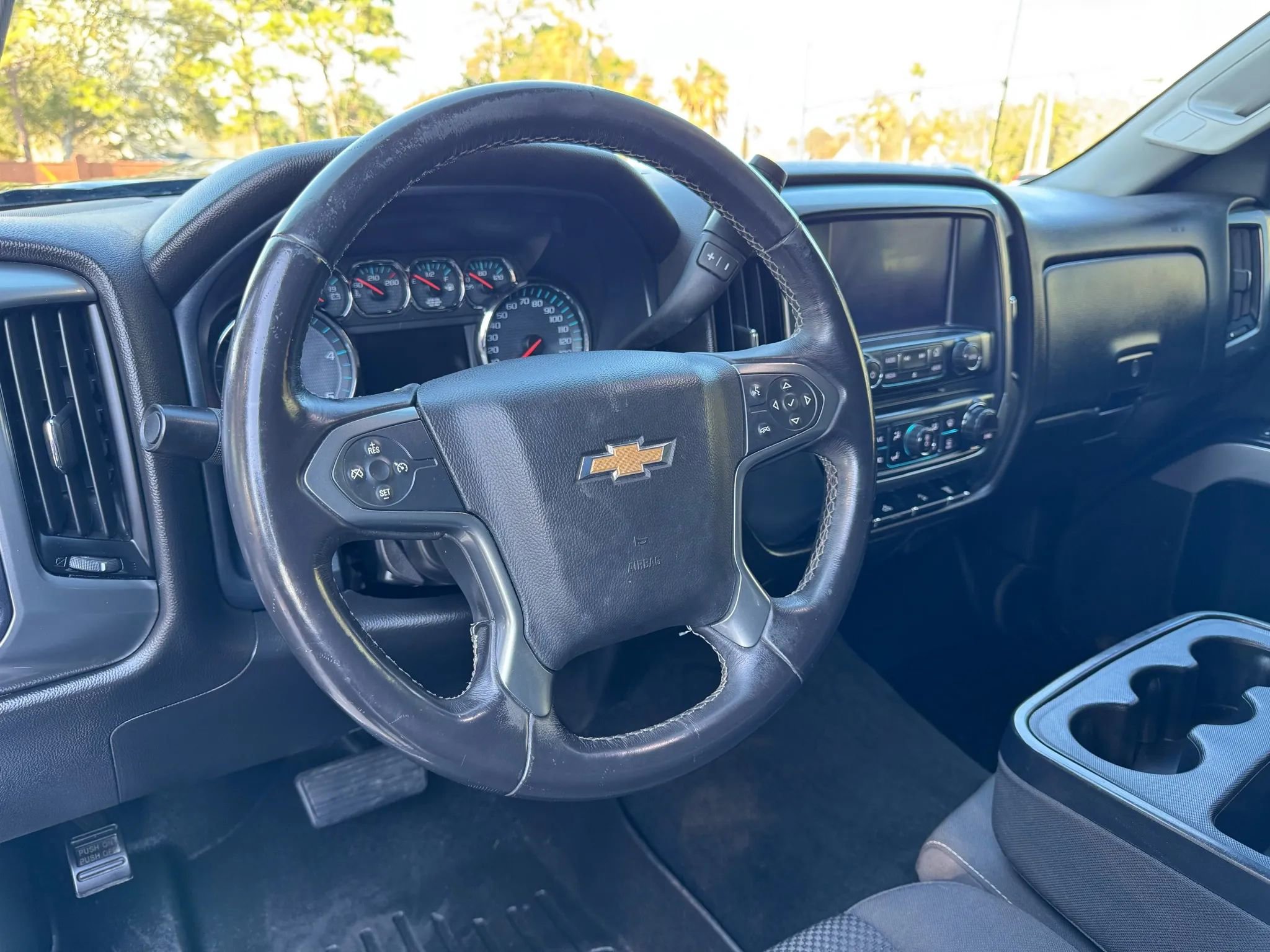 Used 2018 Chevrolet Silverado 2500 LT w/ LT Convenience Package AWD/4WD image 10