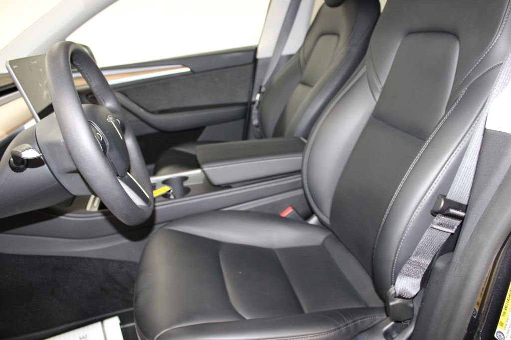 Used 2024 Tesla Model Y Long Range image 21