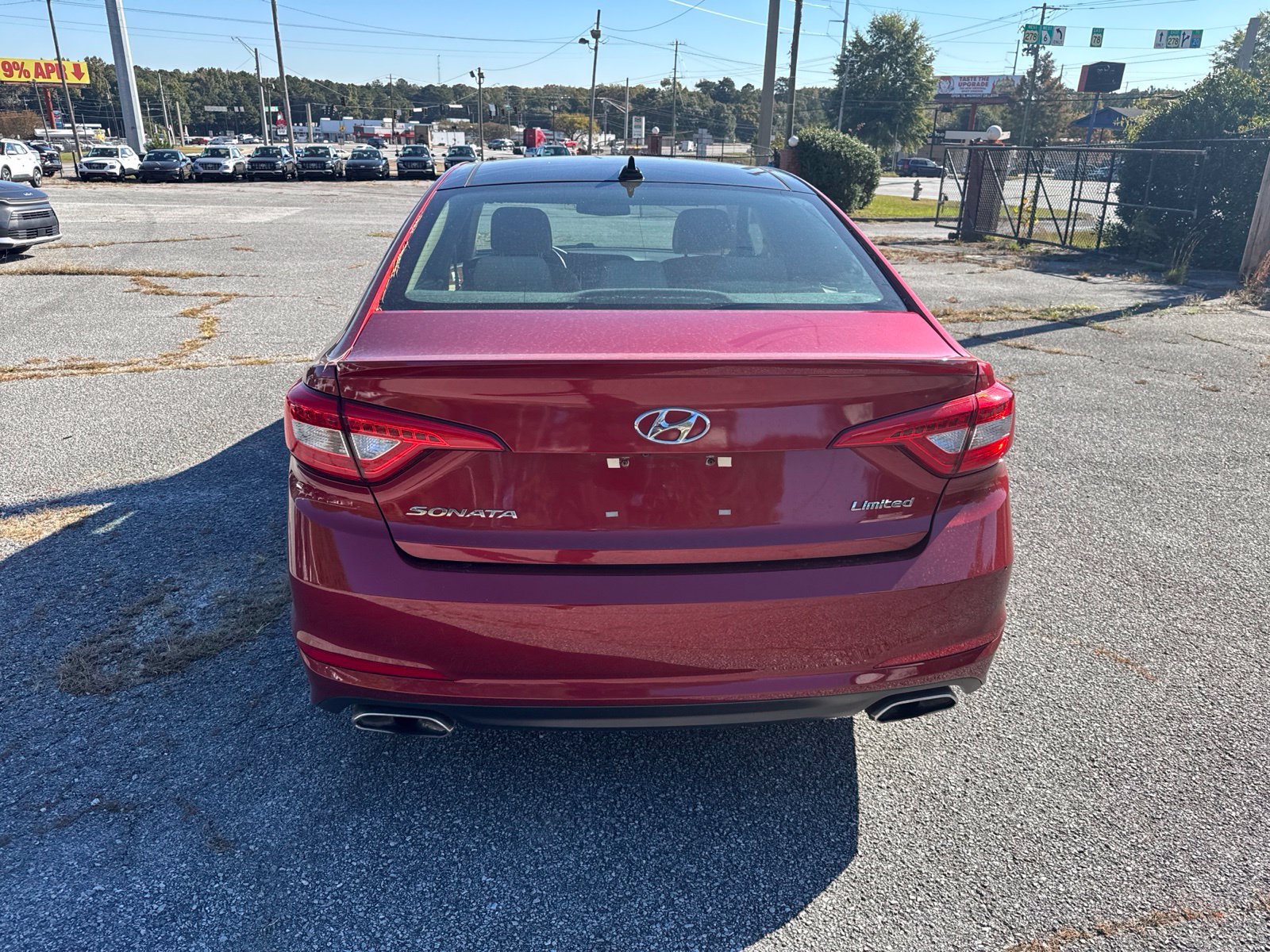 Used 2015 Hyundai Sonata Limited w/ Option Group 05 FWD image 10