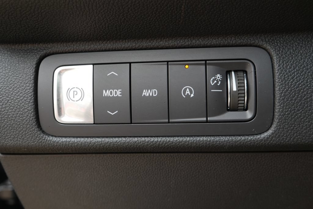 Used 2025 Chevrolet Traverse Z71 w/ Driver Confidence Package AWD/4WD image 28