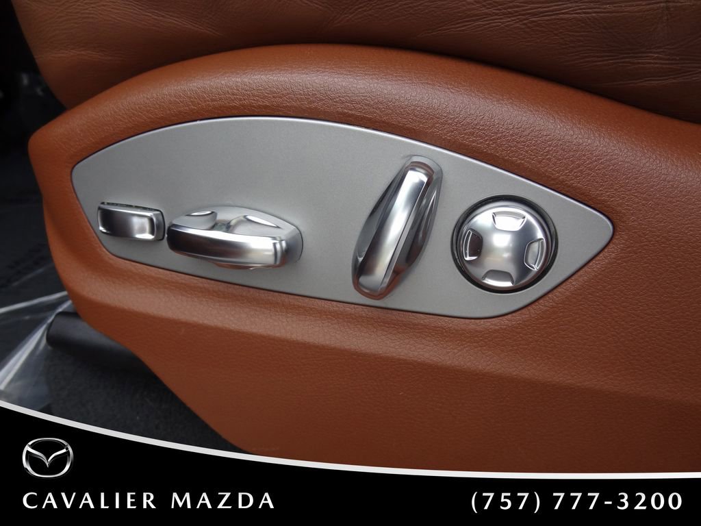 Used 2018 Porsche Cayenne AWD/4WD image 12