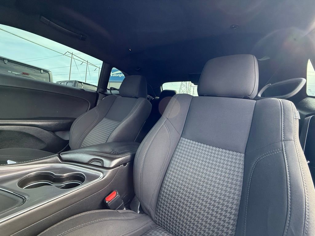 Used 2018 Dodge Challenger SXT image 13