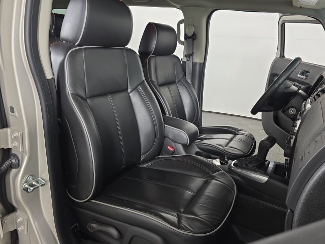 Used 2009 HUMMER H3 Luxury AWD/4WD image 30